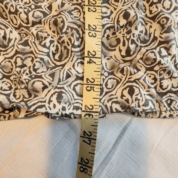 PENDLETON Women's Warranted To Be A Classic Blouse Size 14 Gray White Button - Picture 10 of 16
